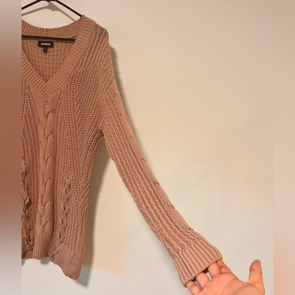 Express Chunky Knit Dusty Rose Pink V Neck Lace Up Style Sweater Size XS - Picture 4 of 13